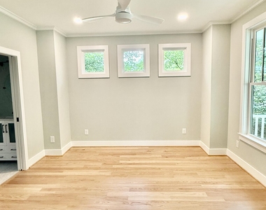 107 N Bellvue Street N - Photo Thumbnail 10