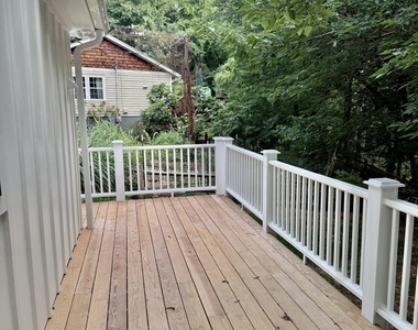 107 N Bellvue Street N - Photo Thumbnail 14