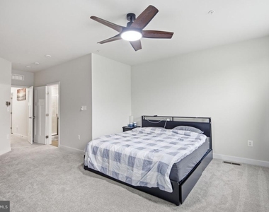 212 Matisse Place - Photo Thumbnail 8