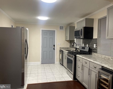 416 Topeka Avenue - Photo Thumbnail 6