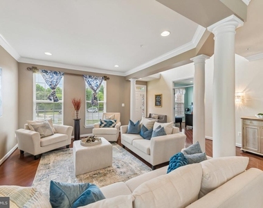 11612 American Swing Place - Photo Thumbnail 10
