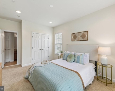 11612 American Swing Place - Photo Thumbnail 34