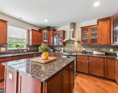 11612 American Swing Place - Photo Thumbnail 25