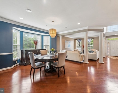 11612 American Swing Place - Photo Thumbnail 13