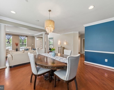11612 American Swing Place - Photo Thumbnail 12
