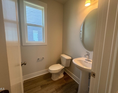 121 Broadwater Drive - Photo Thumbnail 6