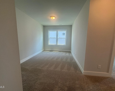 121 Broadwater Drive - Photo Thumbnail 9