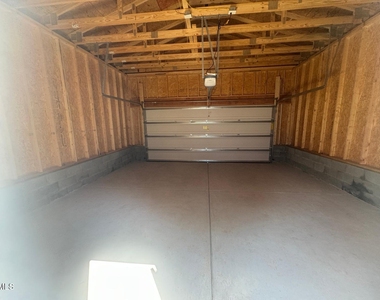 121 Broadwater Drive - Photo Thumbnail 21