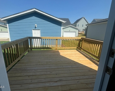 121 Broadwater Drive - Photo Thumbnail 20