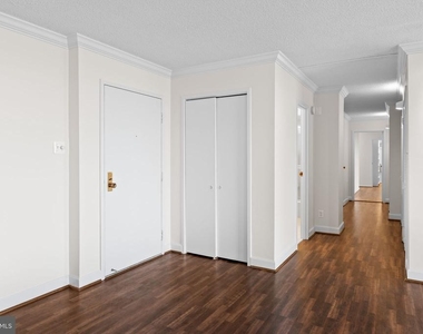 7420 Westlake Terrace - Photo Thumbnail 10