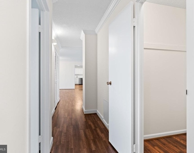 7420 Westlake Terrace - Photo Thumbnail 15