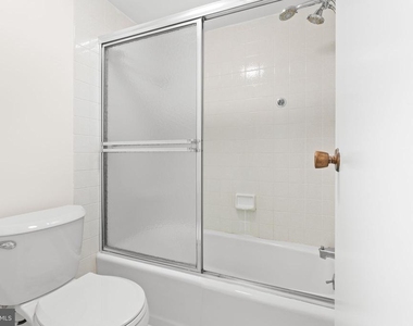 7420 Westlake Terrace - Photo Thumbnail 12