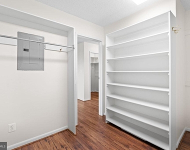 7420 Westlake Terrace - Photo Thumbnail 20