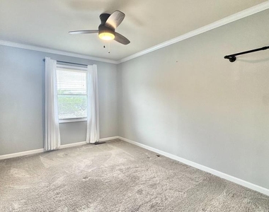 15402 Manor House Terrace - Photo Thumbnail 18