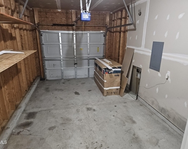 5900 Wynmore Road - Photo Thumbnail 18