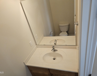 5900 Wynmore Road - Photo Thumbnail 8