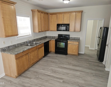 5900 Wynmore Road - Photo Thumbnail 5