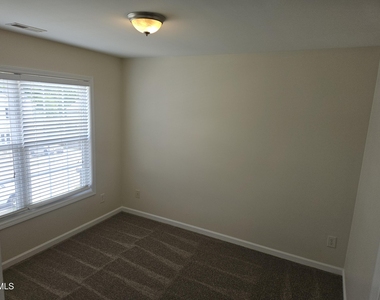 5900 Wynmore Road - Photo Thumbnail 15
