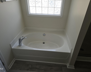5900 Wynmore Road - Photo Thumbnail 11