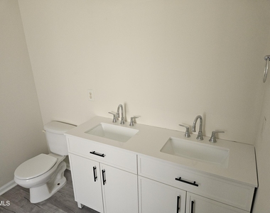 5900 Wynmore Road - Photo Thumbnail 10