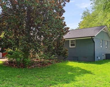 906 Vandora Avenue - Photo Thumbnail 29