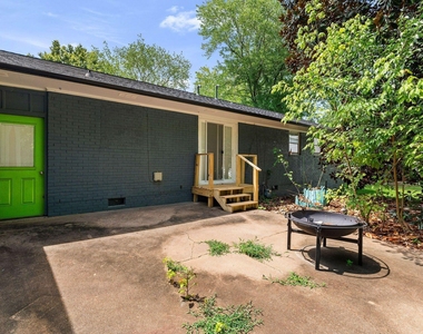 906 Vandora Avenue - Photo Thumbnail 22