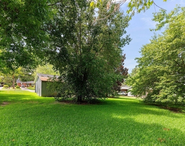 906 Vandora Avenue - Photo Thumbnail 26