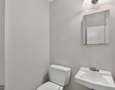 9305 Bathgate Court - Photo Thumbnail 16