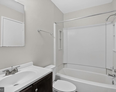 9305 Bathgate Court - Photo Thumbnail 18