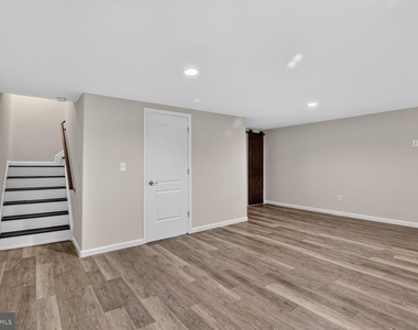 9305 Bathgate Court - Photo Thumbnail 7