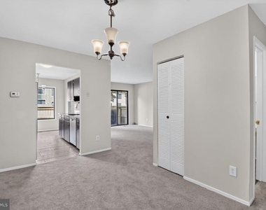 9305 Bathgate Court - Photo Thumbnail 5