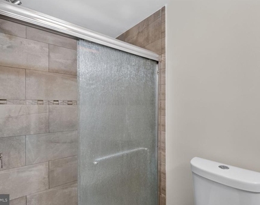 9305 Bathgate Court - Photo Thumbnail 15