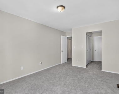 9305 Bathgate Court - Photo Thumbnail 11