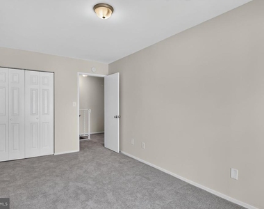 9305 Bathgate Court - Photo Thumbnail 14