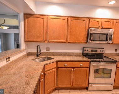 10715 Hampton Mill Terrace - Photo Thumbnail 9