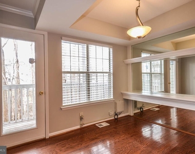 10715 Hampton Mill Terrace - Photo Thumbnail 4