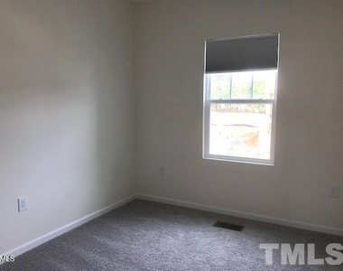 6039 Beale Loop - Photo Thumbnail 14