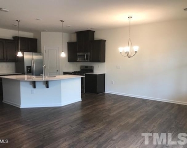 6039 Beale Loop - Photo Thumbnail 16