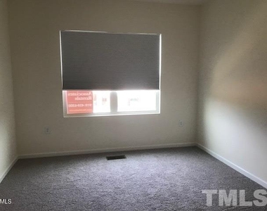 6039 Beale Loop - Photo Thumbnail 13