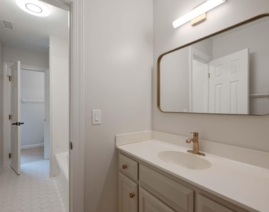 1202 Summerville Lane - Photo Thumbnail 27