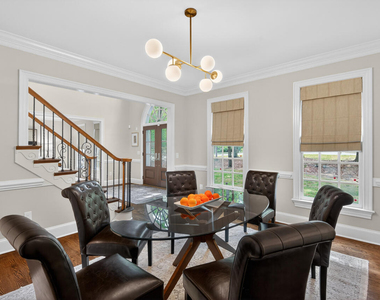1202 Summerville Lane - Photo Thumbnail 13