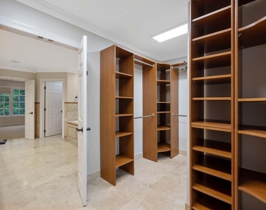 1202 Summerville Lane - Photo Thumbnail 22