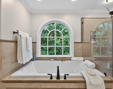 1202 Summerville Lane - Photo Thumbnail 20