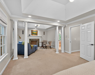 1202 Summerville Lane - Photo Thumbnail 16