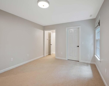 1202 Summerville Lane - Photo Thumbnail 25