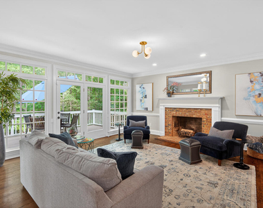 1202 Summerville Lane - Photo Thumbnail 7