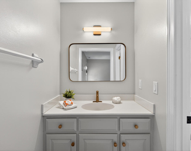 1202 Summerville Lane - Photo Thumbnail 28