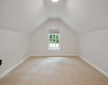 1202 Summerville Lane - Photo Thumbnail 32