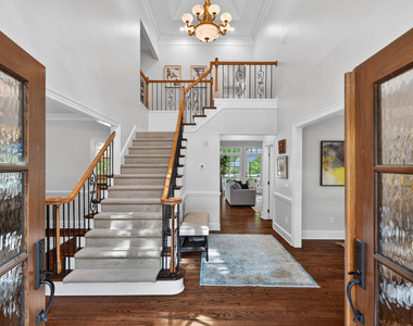 1202 Summerville Lane - Photo Thumbnail 11