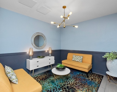 1220 N Lasalle - Photo Thumbnail 1